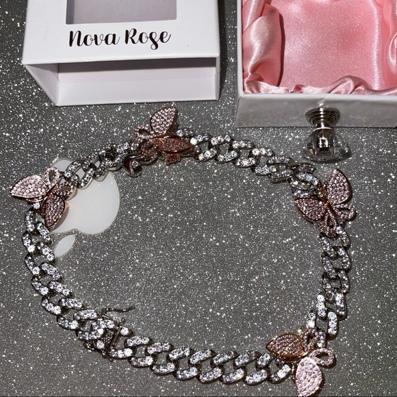 🌸Nova Rose “Butterfly Dreams” Necklace🌸 - Picture 5 of 5